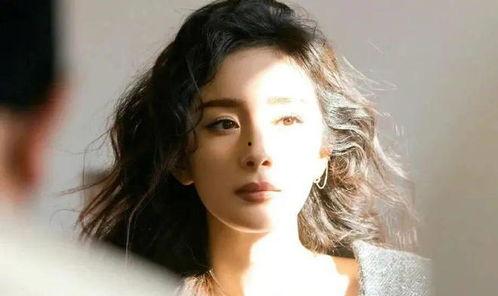 卷头发女明星,盘点卷发女明星的时尚风采