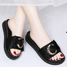 网红款外穿平底拖鞋女,平底拖鞋，女生夏日时尚必备单品