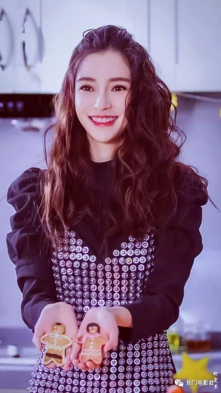 网红哈萨克小孩照片,纯真笑容感染无数网友