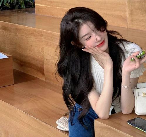 网红推荐好看的壁纸女生,美轮美奂的壁纸女生精选