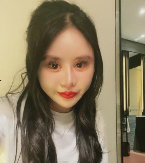 湖北网红娜娜照片,镜头下的美丽瞬间，揭秘她的魅力人生”